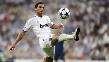 开云体育充值-出发弹跳力与速度提升关系，发展弹跳力可以采用的训练方法是