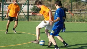 开云体育官方网站网址-中国足球教练团队结构，中国足球队的教练